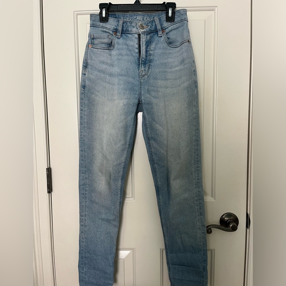 American Eagle Light Wash Jeans, Regular Fit